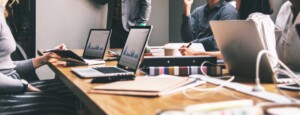 L’IA pour les entreprises : état des lieux, cas d’usage rentables et étapes d’implémentation